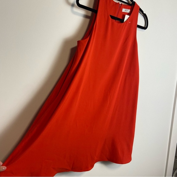 ⚪️ NWT Suzy shier a line mini dress - Picture 3 of 8